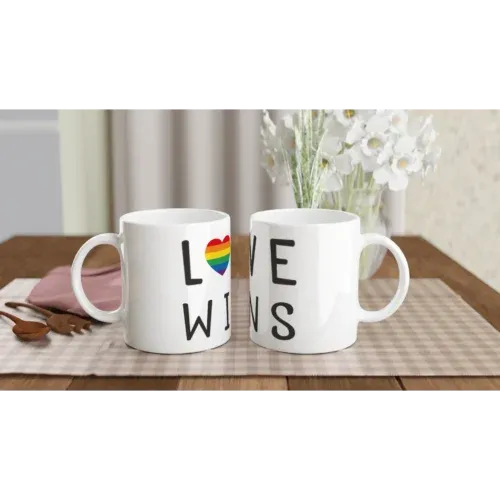 Taza Love Wins