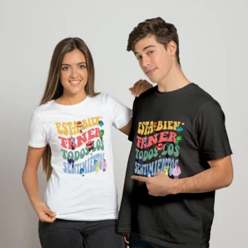 Camiseta Está bien tener todos los sentimientos (Del Revés 2)