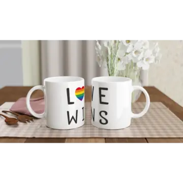 Taza Love Wins