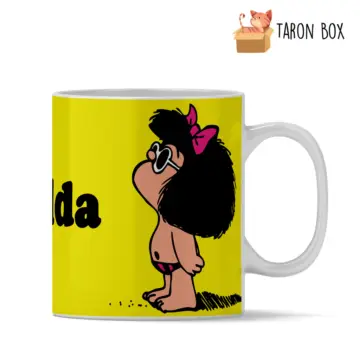 Taza de Mafalda en la playa